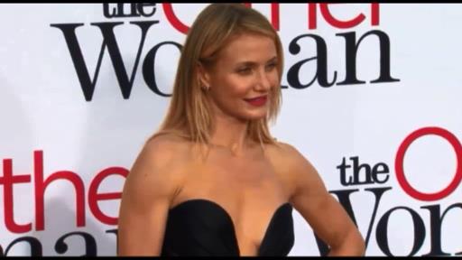 Kameron Diaz sevgilisi Benci Meddenlə birlikdə çimərlikdə